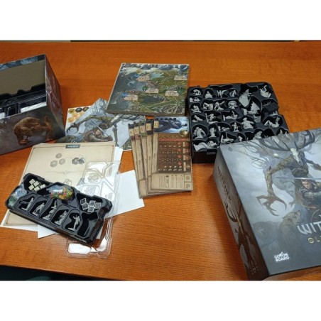 The Witcher: Old World (Deluxe) ENG (scatola esterna con lieve difettosità, componenti intonsi)